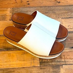 Naturalizer Platform Slide